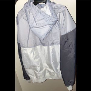 Nike white and grey great windbreaker vest in 9/10 condition